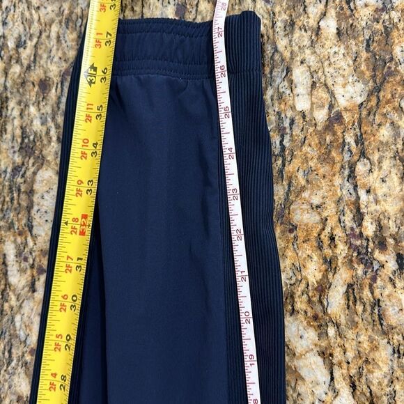 Athleta Brooklyn Mid Rise Elastic Waistband Jogger In Navy Blue Size 6 - Picture 10 of 11